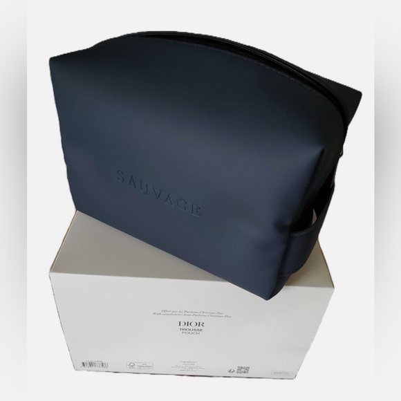 Toiletry bag - Picture 1 of 1